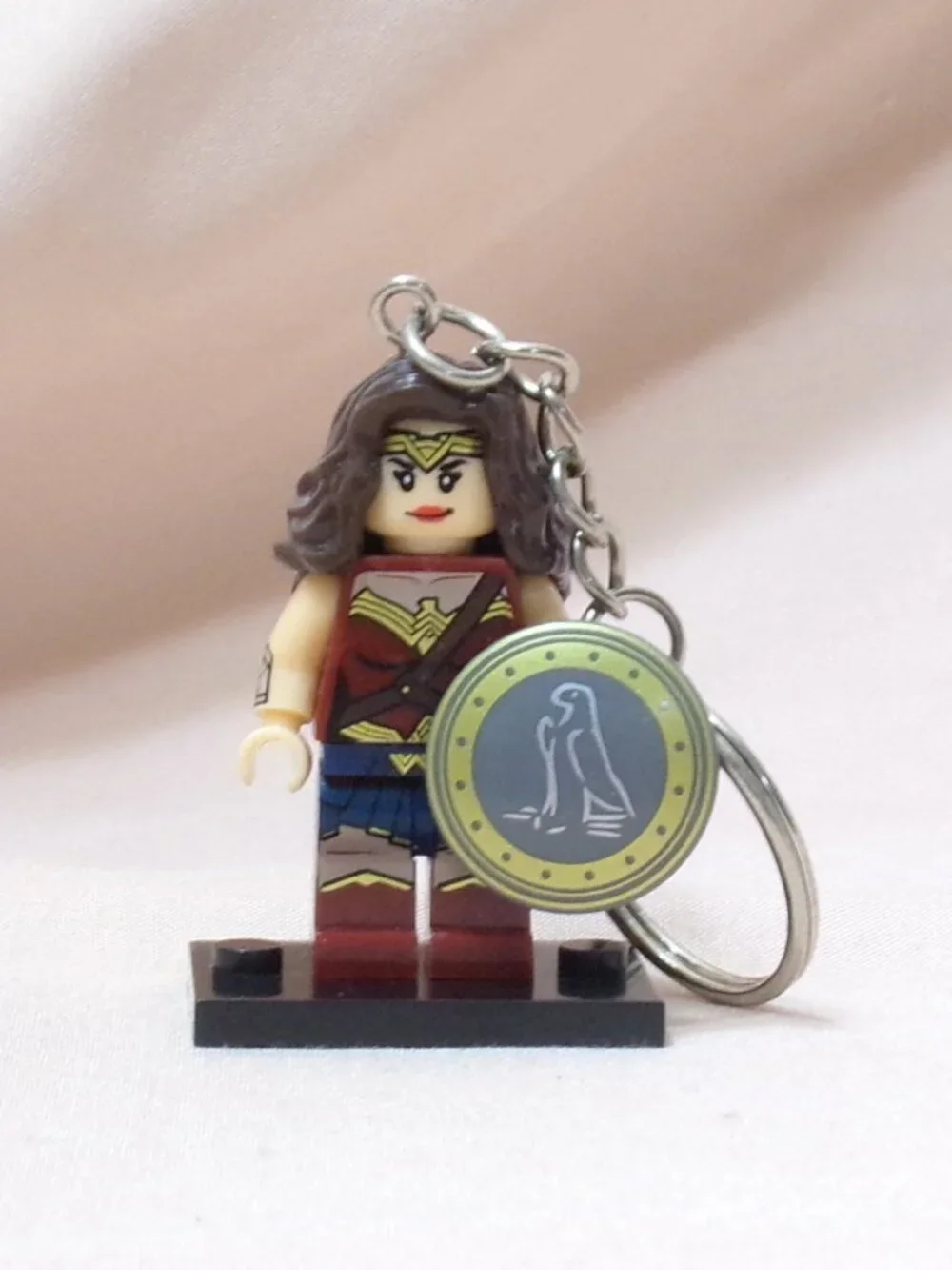 Minifigure Keychain - Custom Wonder Women with Shield + Stand Marvel New